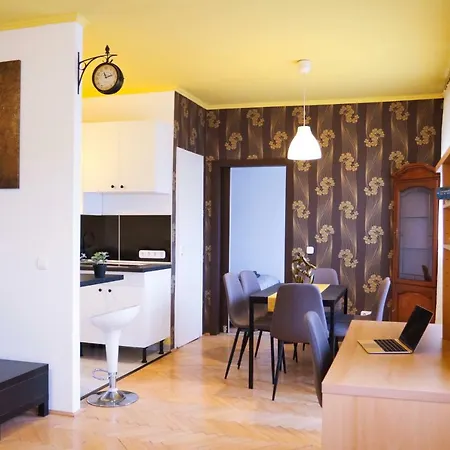 Palace - Minaret, Еґер