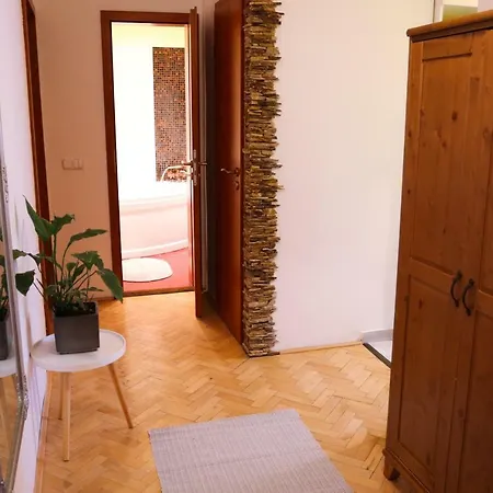 Palace - Minaret, * Еґер